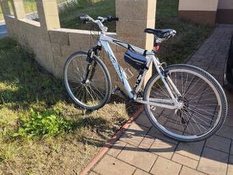 Prodám trekingové kolo Merida