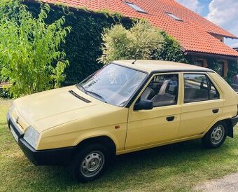 Škoda Favorit 135L, jeden majitel, 1990, krásné retro auto