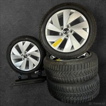Nejeté originální alu VW 5x112 + zimní 205/50 R17 - 1