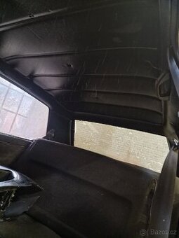 Cerny interier Golf 2