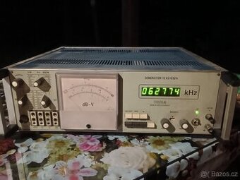 Generátor Tesla 12 XG 032 K s VFD displejem