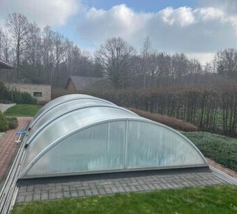 Bazénová zástěna kompletní i kolenice 35.000 Kč akce