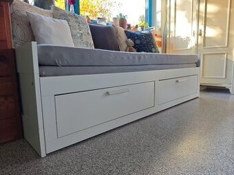 Prodám postel IKEA BRIMNES s úložným prostorem