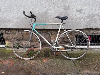 Panské silniční kolo Hercules