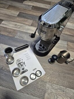 Pákový kávovar De Longhi