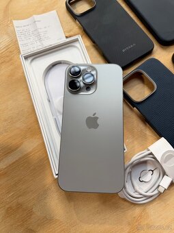 iPhone 16 Pro Max 256 GB – Přírodní Titan – jako nový