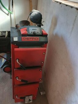 zachovalý kotel na tuhá paliva