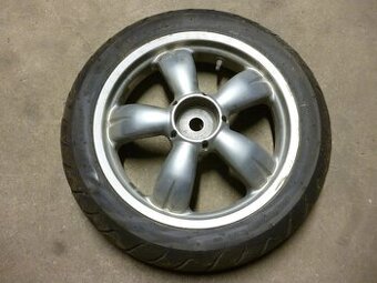 Aprilia Scarabeo 500. Zadní kolo.     Od 2003