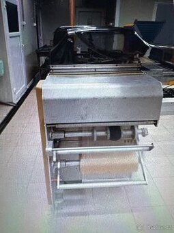 Balící stroj Auromatic A3 na tácky