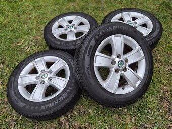 Kompletní zimní ALU kola Škoda PYXIS - 205/60 R15 - 5x112