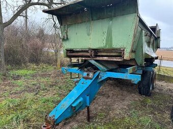 Rozmetadlo RMA 8 na dvounápravovém podvozku