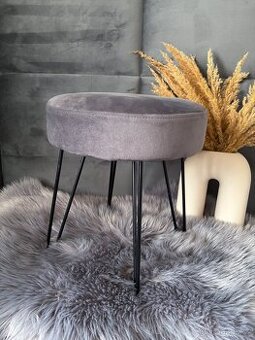 Čalouněný taburet