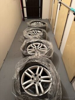 Alu Kola Audi 5x130 s Pneu