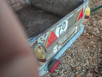 Přívěsný vozík za auto
