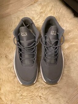 Nike Jordan Max Aura 3