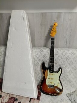 Elektroakustická kytara Mike Mc Cready