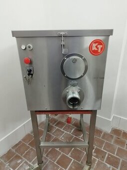 Mlýnek na maso Koneteollisuus OY LM 82 A profi