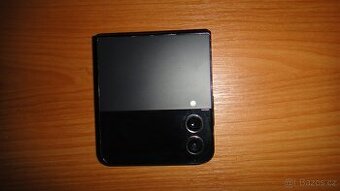 Samsung Galaxy Flip 4