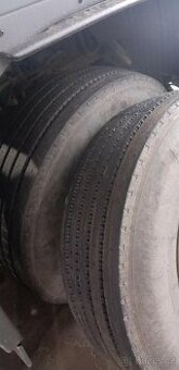 komplet kola 22,5 s pneu KAMA