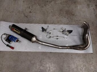 Díly, Výfuk Akrapovic Yamaha yzf R1 1998