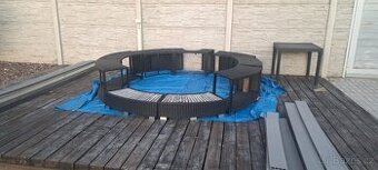 Kruhovy ratanovy nabytek