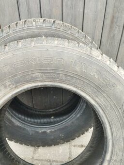 2x pneumatika 215/70 R15C
