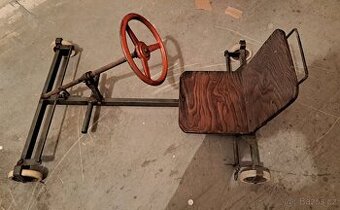 sjížděcí motokára bez motoru z roku 1985