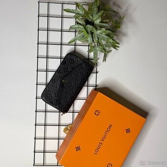 Louis Vuitton kabelka černá