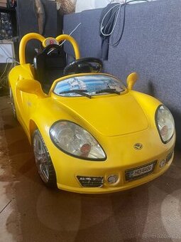 Dětské elektrické autíčko