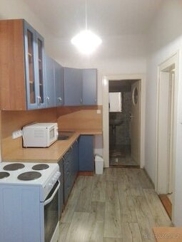 Pronájem bytu 1+1. 35m2  v  CENTRU města Pardubic