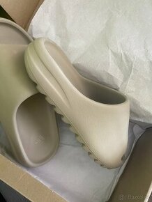 Adidas Yeezy Slides Bone