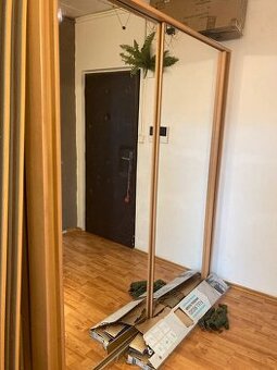 Zrcadlová skrin buk dyha posuvná soupaci 207 cm