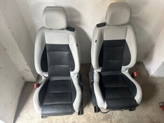 Megane 3 rs 265 / 250 sedačky