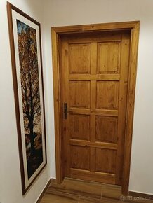 montáž interiérových obložkových zárubní a masivních dveří