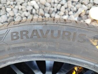 275/35 R20 letni