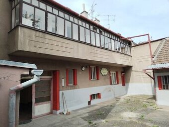 Brno - Židenice dům 3 bytové jednotky se zahradou 860 m2 - 1