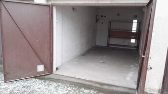 Pronajmu garáž s elektřinou v Černé za Bory u kruháku