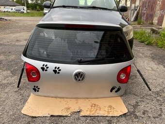 Páté dveře stříbrná LA7W VW Golf 5 hatchback r.v. 2005