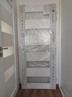 Bílé interiérové dveře Prestige PP 80cm pravé