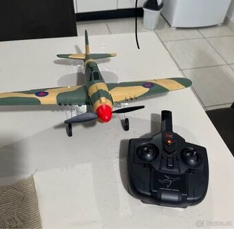 RC letadlo Curtiss P-40 Warhawk - 1