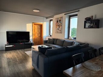 Byt 3+1 – 120 m², zateplený, krb, chytrá domácnost