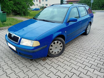Škoda Octavia Combi 1.6 MPI, r. 12/2001