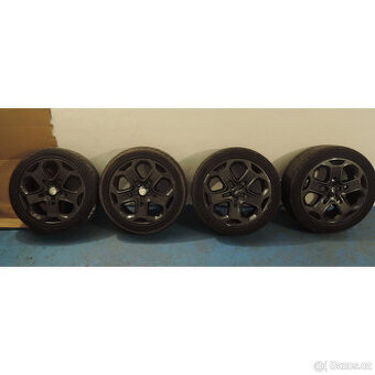 Kola Ford S-Max 235/45 R18