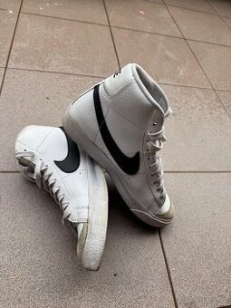 Nike W Blazer Mid '77 vel. 38