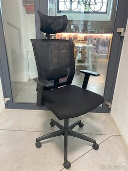 Kancelářská židle s podhlavníkem černá