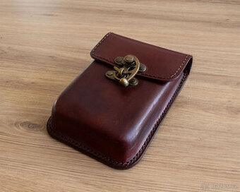 Kožené pouzdro na opasek