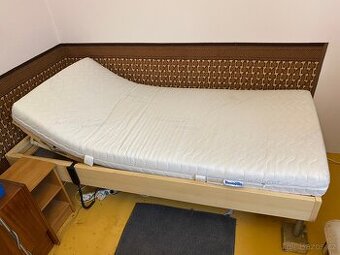 Zdravotní polohovací lůžko