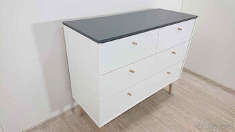 Bílo-šedá komoda 99x82 cm Bodo Tvilum