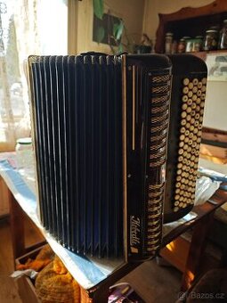 KNOFLÍKOVÁ HARMONIKA - KEBRLE