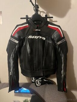 Motorkářské oblečení